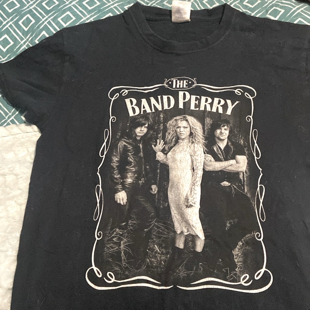 Black and white,size small, the band Perry